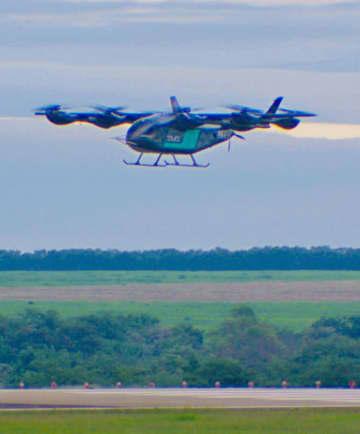 「空飛ぶ車」ブラジルも参入　27年の商用化目指し試験飛行