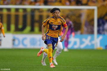 神戸、仙台主将MF郷家友太を獲得！　4年ぶりの古巣復帰「大きくなった姿をお見せできるように」