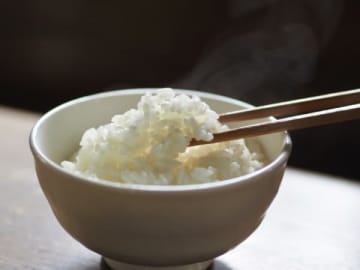 婚活デートで「ご飯粒」を残してフラれた女性　「外食で完食は見栄え悪い」という主張に「え？逆でしょ」と総ツッコミ