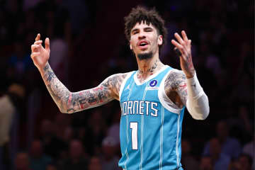 “勝てないスター”ラメロに名手トーマスが提言「勝ちたいのか？ それとも好かれていたいのか？」＜DUNKSHOOT＞