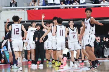 福岡大附大濠が終始主導権を握り快勝、本田がチームトップの24得点[ウインターカップ]