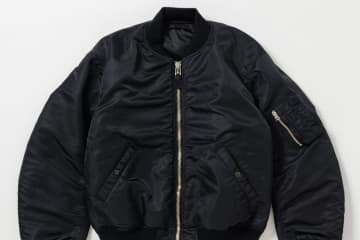 アヴィレックス7522のビオトープ限定MA-1、ネックレス付きミニマルなブラックジャケット