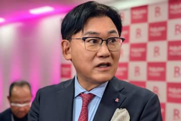 楽天モバイル三木谷氏、26年の“スマホと衛星直接通信”は「プラチナバンドで」