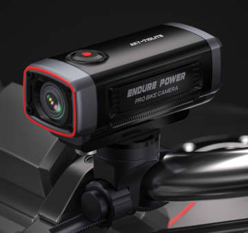 小型・軽量・6時間録画　タナックスから配線不要のバイク用ドラレコ登場