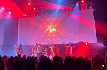 ビクター×THLの合同オーディションから誕生したダンス＆ボーカルグループが遂にお披露目！グループ名は「X8EE（バイビー）」