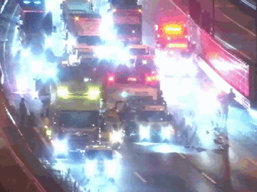 【東名】横浜市内で5台衝突事故 一時通行不能も解除（25日19:15現在）