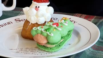 「めっちゃかわいい！映える！」東京・原宿カフェ“サンタケーキ”に女性殺到！駆け込みクリスマス“チキン”にも行列　余っても楽しめるレシピ公開