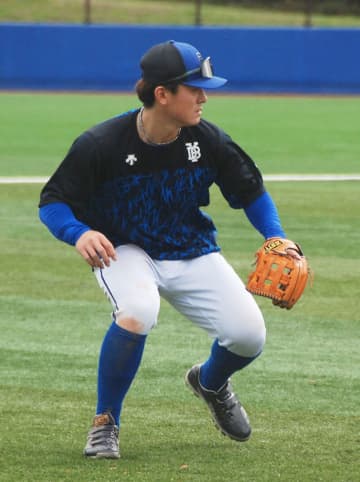 DeNA林琢真が単独で自主トレ　「強い体に」来季は4年目　レギュラー定着へ意欲たぎる