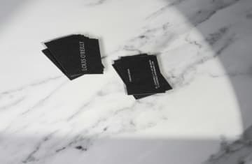 高市総理の名刺が1万円で落札？吉村知事や田中角栄氏ら政治家の名刺マーケットに「買ったところで何に使うのか」とSNSで困惑の声