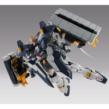 「ガンダムサンドロックEW」がアーマディロリザード装備でMGガンプラ化！ミサイルポッドはハッチが可動し、弾頭も成形色で再現