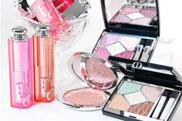 ディオール26年春コスメ、“まるで甘いお菓子”パステルカラーのアイシャドウや偏光ハイライター