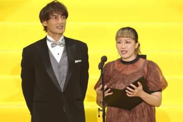 「可愛いんだけど！！」丸山桂里奈がばっさりヘアカット→公開した“激変ショートボブ”姿を芸能界の仲間たちも絶賛！「似合うー」