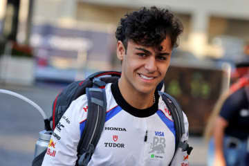 厳しいマルコの監督下でF1昇格を決めたリンドブラッドが感謝を語る「他が信じてくれなかった時に、僕を信じてくれた」