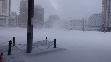 「豪雪に閉ざされた10万都市」どう脱出? 北海道・北見で2日間“幽閉”体験
