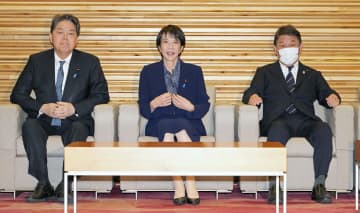 過去最大の予算122兆円決定　社会保障・防衛が膨張、財政圧迫