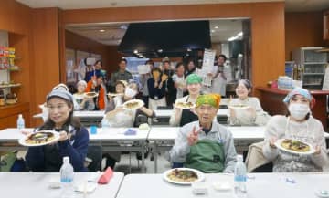 オタフクソース 異業種7社と「お片付け教室」