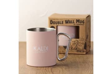 カルディ、淡いピンクの「カラビナ付き ダブルウォールマグ」のプレゼント企画がスタート