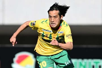 J1昇格の“10番”がJ2移籍「まさかの」　苦渋の決断をファン支持「まだまだ輝ける」