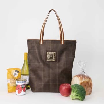 付録の「紀ノ国屋」ビッグトートは冬らしいチェック柄。オトナミューズ 2月号、本日発売！