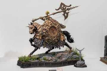 「エルデンリング」の「ツリーガード」が1/4スケールスタチューで登場！【#NLSXVI】「ホライゾンフォビドゥンウェスト」よりスリザーファングと対峙するアーロイのスタチューなども展示