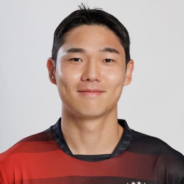 25歳の韓国人DFがJ２クラブに完全移籍で加入「どんな状況でも最後まで体を張ってゴールを守り抜きます」