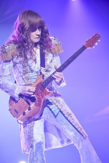 THE ALFEE・高見沢俊彦「解散はありません」 日本武道館105回 ライブ