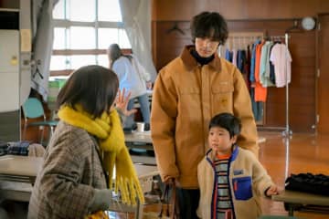 火曜ドラマ『未来のムスコ』第１話の場面写真初解禁！