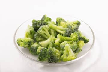 もうべちゃべちゃしない！野菜のプロ直伝・冷凍ブロッコリーを「最高においしく解凍する」簡単テク