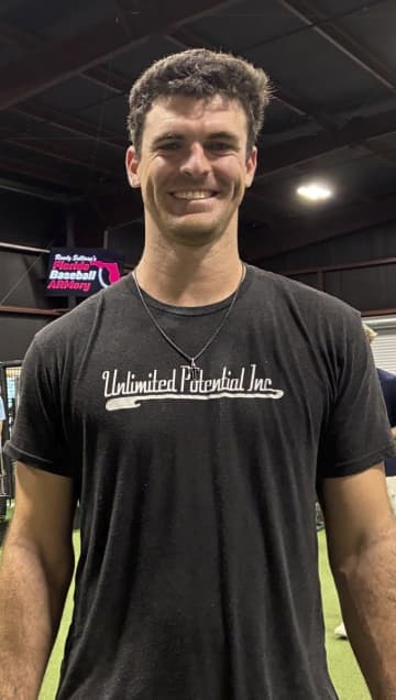 【阪神】２０３センチ１０６キロの大型右腕カーソン・ラグズデールと契約