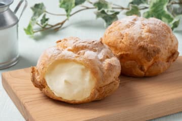 ビアードパパ「北海道ミルクバニラシュー」が復刻、“バニラ香る”コク深いミルククリームをイン