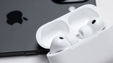 iPhoneでもっと『AirPods』を使いこなすための超便利機能6選