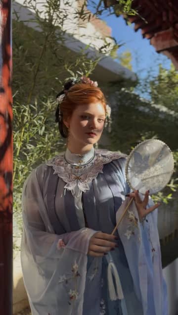 漢服に魅了されたロシア人留学生　中国天津市