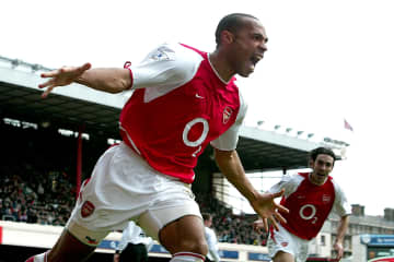 あの日、ハイバリーで見た別格。英紙記者が語る、ティエリ・アンリが「プレミアリーグ史上最高」である理由