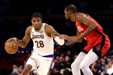 【NBA】レイカーズ、クリスマスゲームで先発メンバー復活もロケッツに完敗…３試合ぶり復帰の八村塁は今季２度目の無得点＜DUNKSHOOT＞
