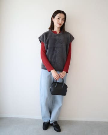 【ユニクロの赤】が冬に映える♡ 大人に似合う「シャレ見えトップス」