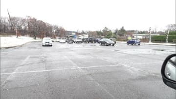 冬眠は…クマが動物園の駐車場で男性職員襲う　右肩かまれ右脇腹や顔などにケガ　病院搬送も会話できる状態　秋田市