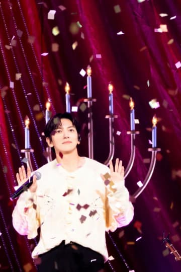 チ・チャンウク、日本を魅了したクリスマスファンミーティング盛況…「もっと大きなプレゼントをもらった」