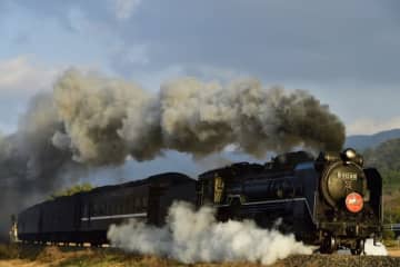 新年恒例「SL津和野稲成号」、26年1月1・2日に運転 D51形けん引
