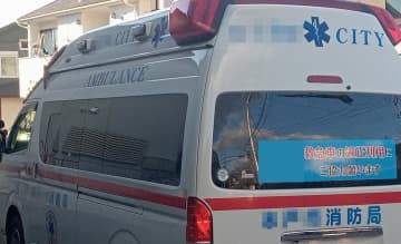 自転車の女性　横断中はねられ死亡　茨城・取手【更新】