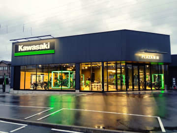 「カワサキプラザ新潟」リニューアル　木の温もりあふれる空間に刷新