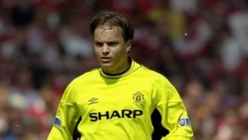 「歴史上最悪の補強」世界的名門のレジェンドが“お騒がせGK”を回顧…「彼はプロ意識がゼロだった」