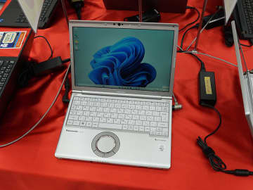 Core i7-10810U/16GBメモリ/DVDマルチドライブ搭載の12.1型「Let's note」が54,800円、中古PCセール