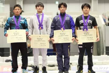 ＜レスリング＞【写真集】2025年天皇杯全日本選手権／表彰式（男子グレコローマン）