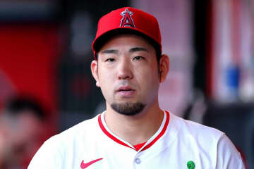 「めちゃくちゃ大きい人に遭遇しました」侍J菊池雄星、183㎝の自身より“巨漢”の後輩と交流