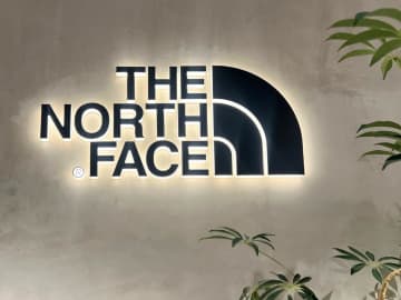 冬小物といえば【THE NORTH FACE】！ コーデにプラスしたい「おしゃれ防寒アイテム」