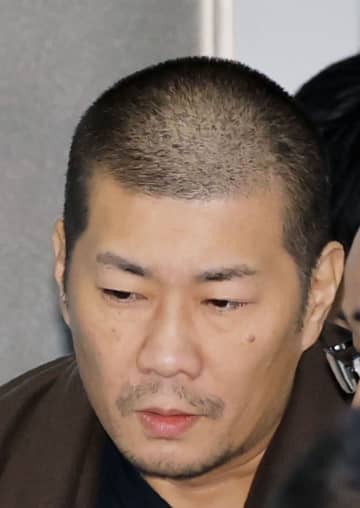 旅券申請から3カ月以内に出国　大量の腕時計集め、計画的か