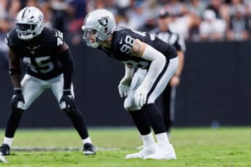 レイダース、スターDEマックス・クロスビーにジャイアンツ戦欠場を通告