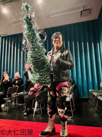 ノーロープ有刺鉄線クリスマスイブデスマッチに大仁田厚登場