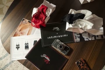 舞台はローマへ『エミリー、パリへ行く』 イタリアのランジェリーブランド「Intimissimi」が物語を彩る