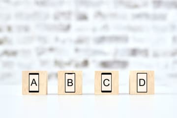 携帯ショップで「電気ガス代とスマホ代を一体化するサービス」に勧誘されました。お得に思えましたが、「格安SIMにした方が安い」と息子がいいます…実際どうなのでしょうか？